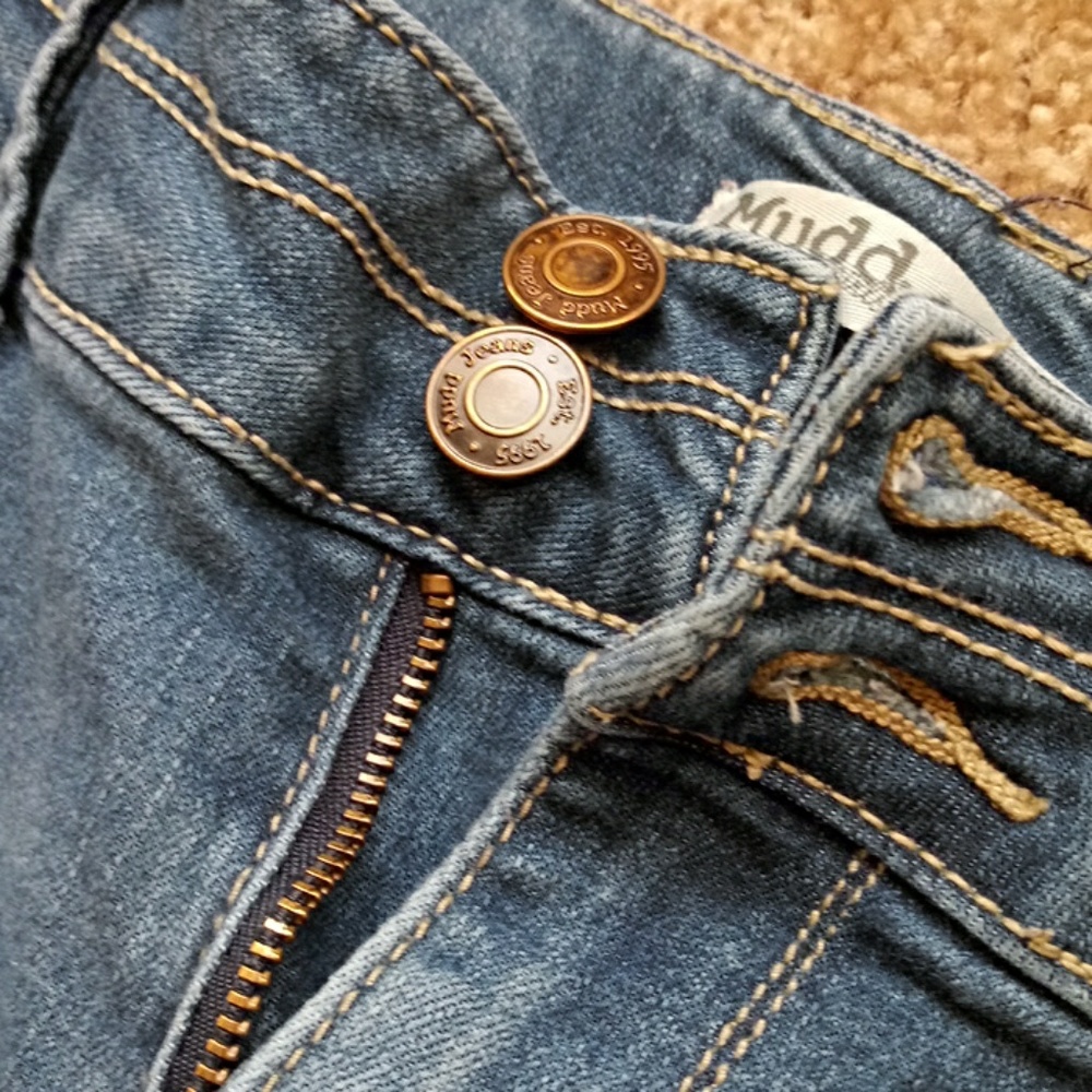 Mid-rise jean leggings two button